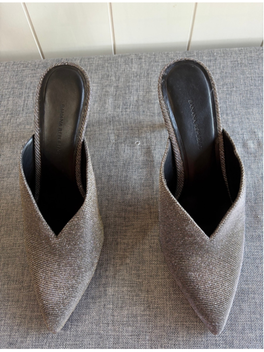 Women's Banana Republic Silver Pointed Toe Mules